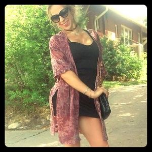 Arizona Jeans velvet/sheer kimono floral print